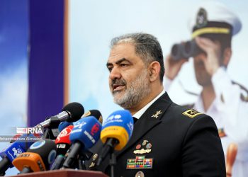 دریادار ایرانی: اجازه نمی‌دهیم در منطقه علیه کشورمان قلدری شود