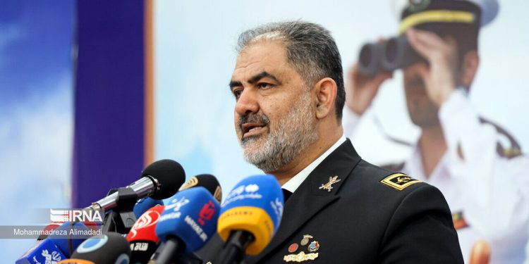 دریادار ایرانی: اجازه نمیدهیم در منطقه علیه کشورمان قلدری شود