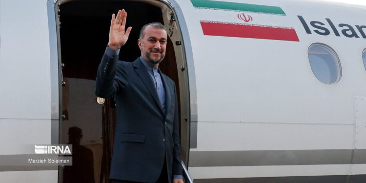 آغاز سفر منطقه ای وزیر امور خارجه؛ امیرعبداللهیان عازم بیروت شد