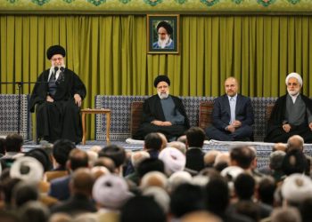 رهبر انقلاب: مصیبت غزه، مصیبت بشریت است/ وظیفه دولت‌ها قطع کمک‌ به اسراییل است