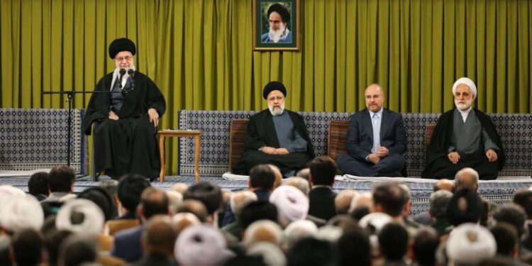 رهبر انقلاب: مصیبت غزه، مصیبت بشریت است/ وظیفه دولتها قطع کمک به اسراییل است