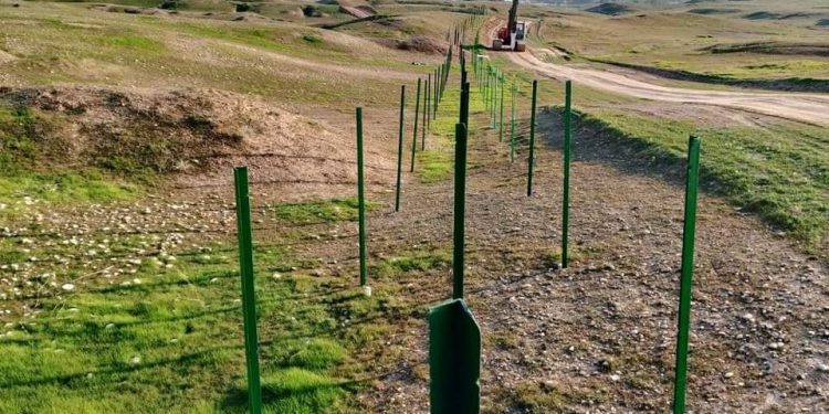 عراق در امتداد مرز با ایران سیم خاردار می کشد