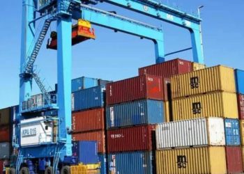 صادرات یک میلیارد و ۷۲۷ میلیون دلاری از مرز مهران به عراق و سایر کشورها