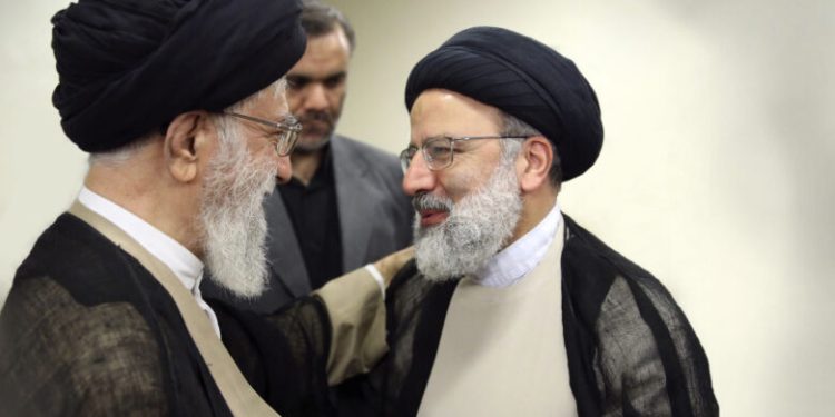 پیام تسلیت رهبر ایران به مناسبت شهادت رئیس جمهور این کشور