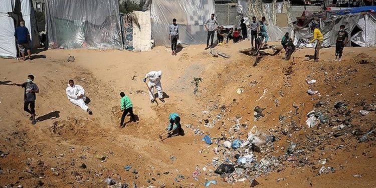 ۱۰ هزار فلسطینی همچنان در زیر آوارها مفقود هستند