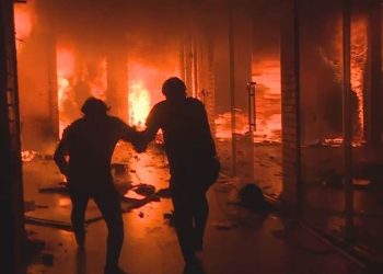 بازار «قیصری» اربیل در آتش سوخت