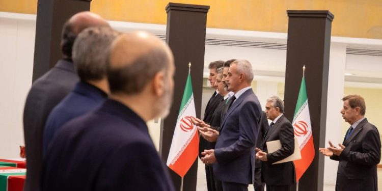 حضور هیئت اقلیم کردستان در مراسم یادبود رئیس جمهوری و وزیر امور خارجه ایران و همراهانشان + تصاویر