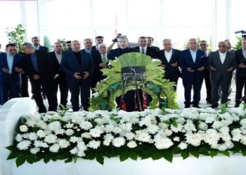 ادای احترام باقری به مزار« جلال طالبانی»