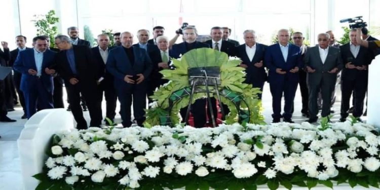 ادای احترام باقری به مزار« جلال طالبانی»