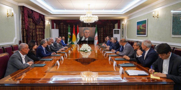 جزئیات دیدار سرپرست وزارت خارجه ایران با رئیس اتحادیه میهنی کردستان