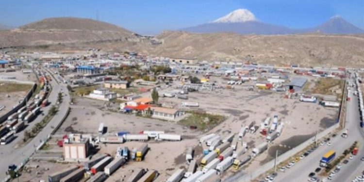 توافق ایران و عراق برای بازگشایی بازارچه‌های مرزی