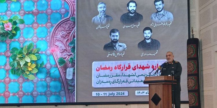 فرمانده کل سپاه: برادران عزیز کُرد و عرب ما در هر کجای جهان باشند برادران ما هستند