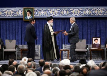 رهبر معظم انقلاب، پزشکیان را به ریاست جمهوری اسلامی ایران منصوب کردند