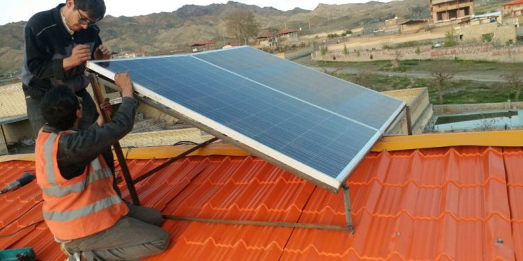 ۳۰ درصد از برق مصرفی شرکت گاز کردستان از انرژی خورشیدی تأمین میشود