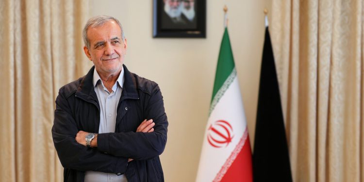 جناب آقای دکتر پزشکیان؛ مردم کردستان میخواهند در فرآیند توسعه ملی کشور نقش آفرین باشند