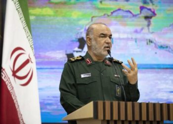 سرلشکر سلامی: نیروی دریایی سپاه سابقه نبردی موفق در مقابل آمریکا دارد