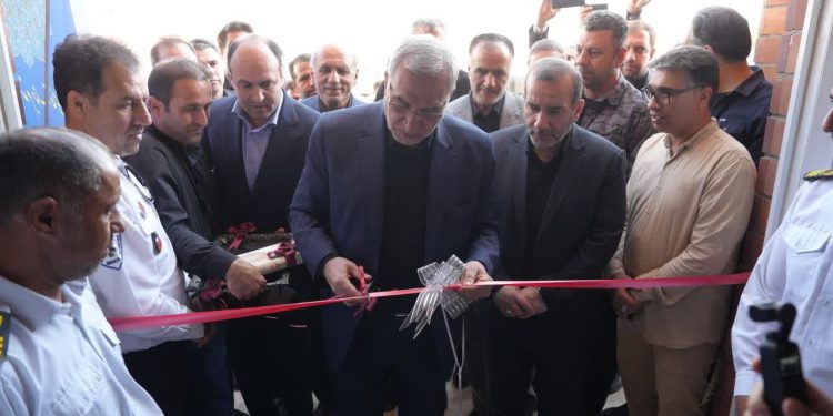 مرکز فوریتهای پزشکی و خدمات سلامت خسروی با حضور وزیر بهداشت افتتاح شد