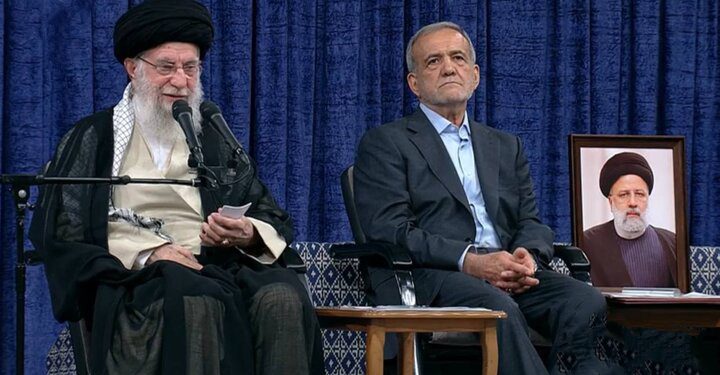 دکتر پزشکیان؛ سیاست‌های کلی رهبر انقلاب چراغ راهنمای مسیر است