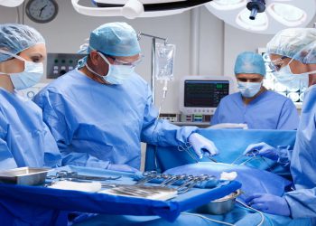 عمل جراحی اختلال استخوانی ژنتیکی در سنندج انجام شد