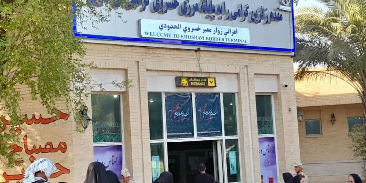 تردد بیش از ۶۰۰ هزار زایر حسینی از مرز خسروی کرمانشاه