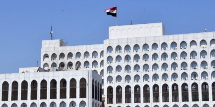 عراق کاردار انگلیس را احضار کرد