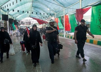 تردد ۹۰۰ هزار نفری زایرین حسینی از مرز خسروی کرمانشاه