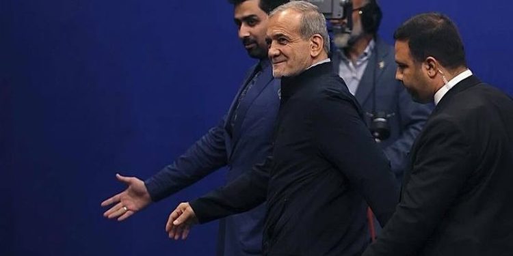 چالش های تازه بر سر راه تلاش ایران برای تعامل دوباره با غرب