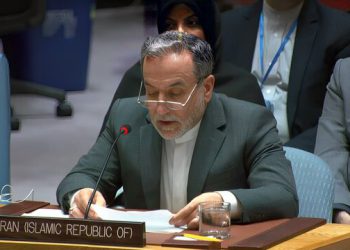 عراقچی: نتانیاهو باید محاکمه می‌شد نه اینکه در سازمان ملل ظاهر شود / همدستی آمریکا در جنایات اسرائیل