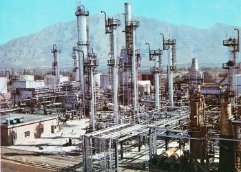 با همکاری طرف عراقی پالایشگاه منطقه‌ی آزاد تجاری قصرشیرین احداث می شود