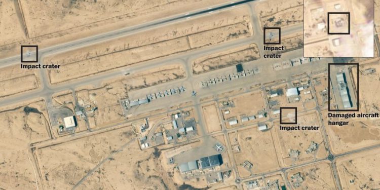 واشنگتن پست: تصاویر ماهوارهای حکایت از اصابت موشکهای ایرانی به مقرهای نظامی اسرائیل دارد