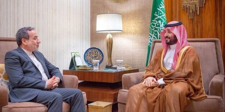 نیویورک تایمز: عربستان درحال فاصله گرفتن از اسراییل و نزدیکی به ایران است