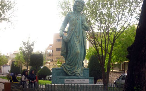 بزرگداشت «مستوره اردلان» شاعره و مورخ کُرد در سنندج برگزار شد