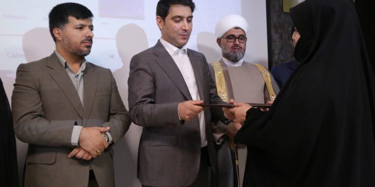 اقدام کم سابقه ی استاندار کردستان در انتصاب یک زن به عنوان فرماندار