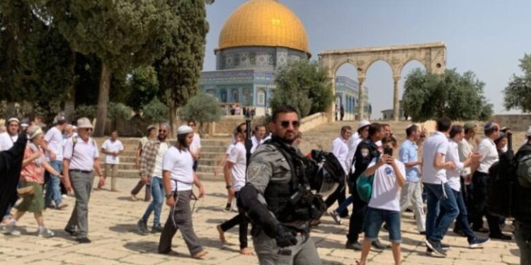 یورش شهرکنشینان صهیونیست به مسجد الاقصی و نابلس