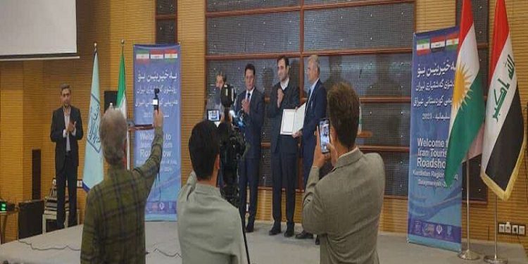تفاهم‌نامه همکاری دفاتر خدمات مسافرتی کردستان و سلیمانیه منعقد شد
