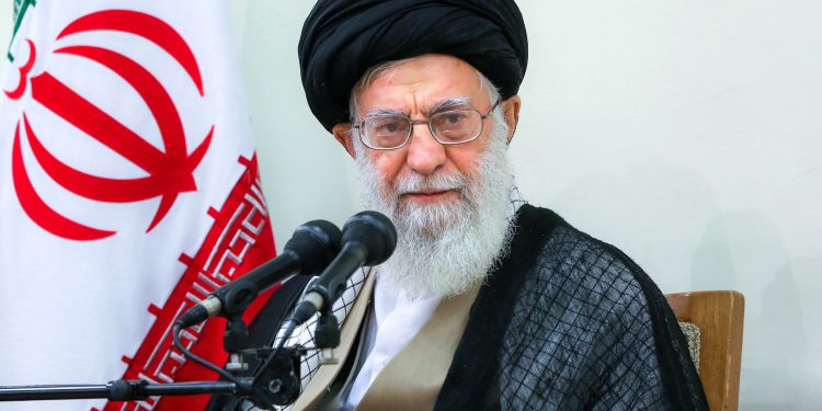 پیام رهبر انقلاب اسلامی به مردم لبنان؛ ما با شماییم