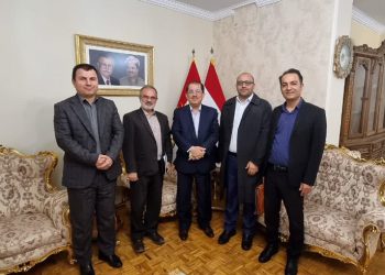 نشست مشترک رییس پردیس خودگردان دانشگاه  تربیت مدرس با نماینده اقلیم کردستان