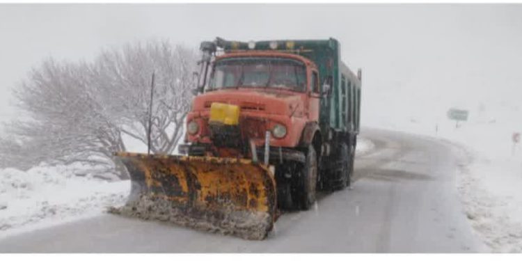 ۷۱۰ کیلومتر برفروبی در محورهای کرمانشاه