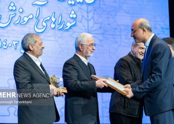 کرمانشاه رتبه برتر آموزش و پرورش کشور را کسب کرد