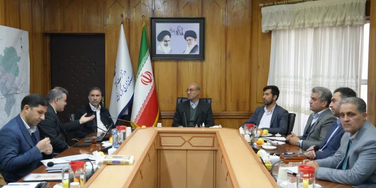 استاندار کرمانشاه از تشکیل “دیدهبان توسعه استان” خبر داد/ جلوگیری از خام فروشی قیر طبیعی