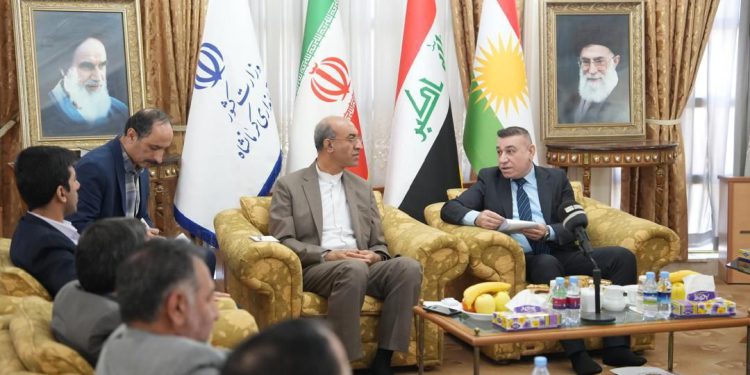 استاندار کرمانشاه: توافق کرمانشاه و گرمیان برای گسترش زیرساختهای مرز پرویزخان / رئیس اداره گرمیان: توافقات امروز به گسترش روابط کرمانشاه و گرمیان کمک میکند