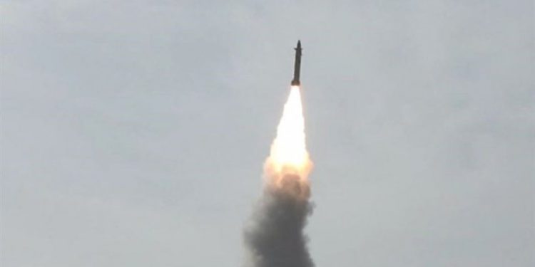 وزارت جنگ رژیم اسرائیل در یافای اشغالی با موشک هایپرسونیک فلسطین ۲ هدف قرار گرفت