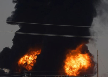 آتش سوزی یک پالایشگاه نفت در اربیل