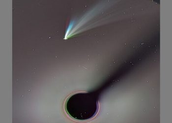 ردپای رنگارنگ دنباله‌دار «اطلس»