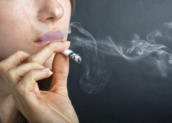 یائسگی زودرس در زنان مصرف‌کننده دخانیات