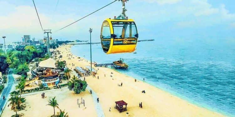 کیش میزبان هیئتی بلندپایه از سرمایه‌گذاران و فعالان عرصه گردشگری عراق