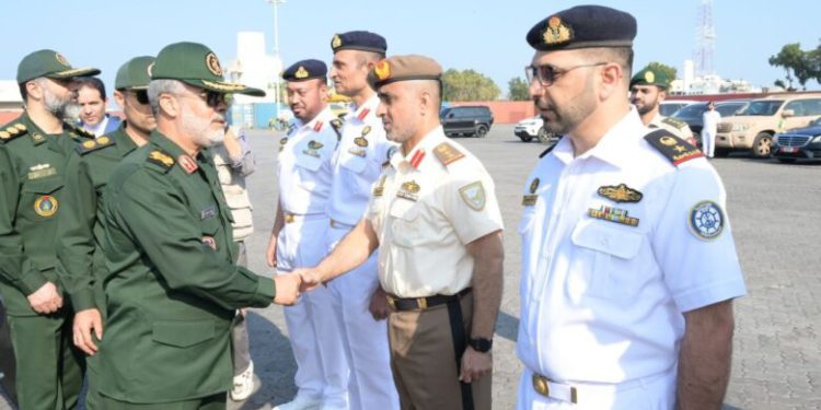 پهلو گرفتن ناوگروه نیروی دریایی سپاه ایران در بندر شارجه امارات