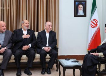 آیت الله خامنه‌ای در دیدار هیئت حماس: شما بر رژیم صهیونیستی و در واقع بر امریکا غلبه کردید