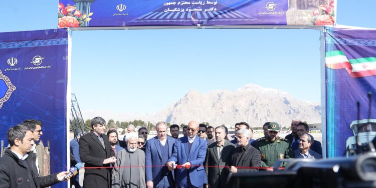 ابرپروژه بازسازی باند و سطوح پروازی فرودگاه کرمانشاه افتتاح شد