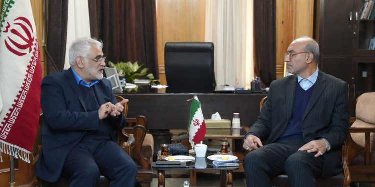 همکاری دانشگاه آزاد و استانداری کرمانشاه برای توسعه آموزش، تجارت و گردشگری سلامت